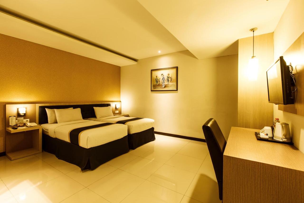 D'Best Hotel Pasar Baru Bandung Zewnętrze zdjęcie