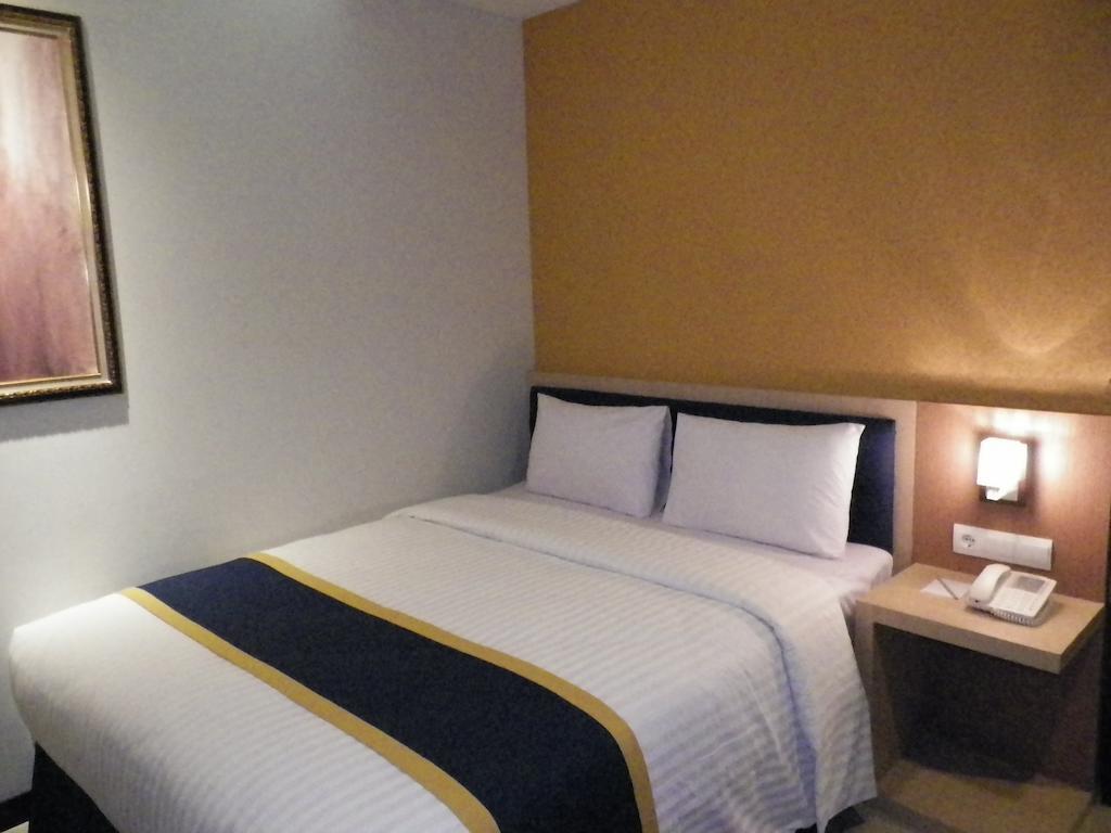 D'Best Hotel Pasar Baru Bandung Zewnętrze zdjęcie