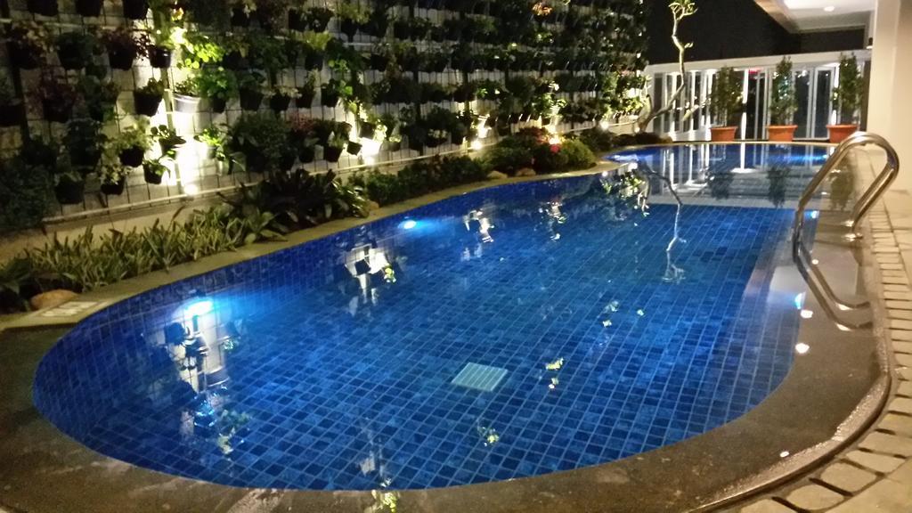 D'Best Hotel Pasar Baru Bandung Zewnętrze zdjęcie